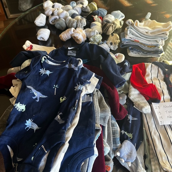Print Kids Footie newborn clothes lot - Picture 1 of 3